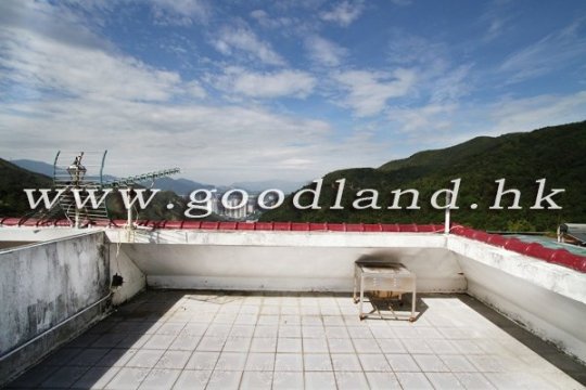 CLEAR WATER BAY Spacious Village House For Sale