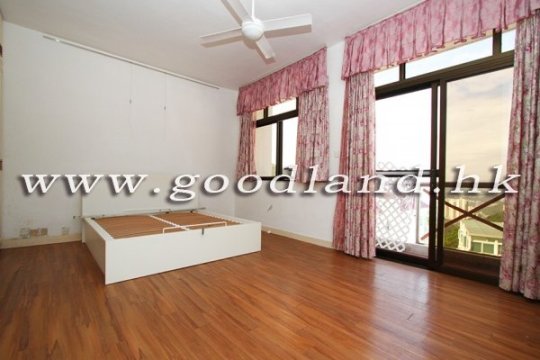 CLEAR WATER BAY Spacious Village House For Sale