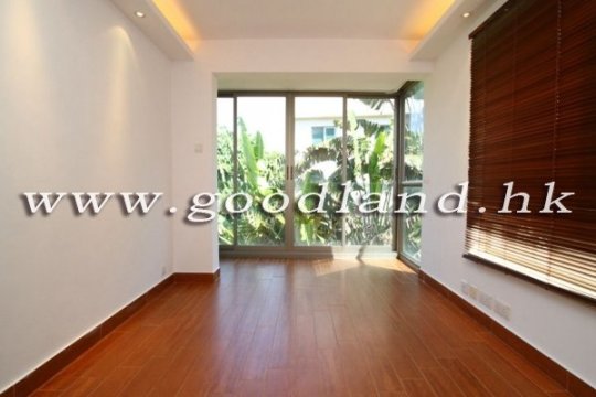 CLEAR WATER BAY Sea View House with Garden For Sale