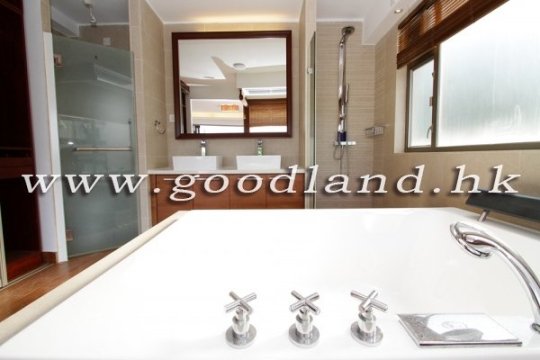 CLEAR WATER BAY Sea View House with Garden For Sale