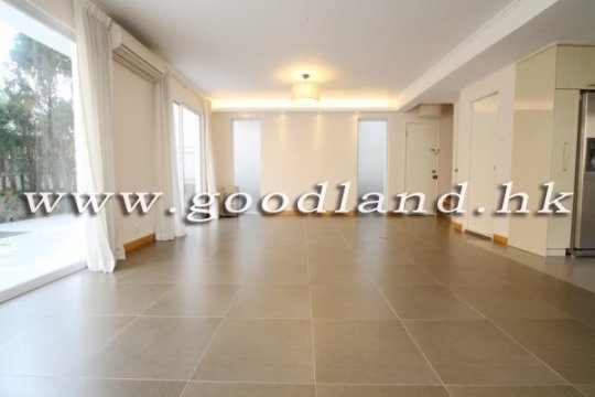 CLEAR WATER BAY Spacious Village House For Sale