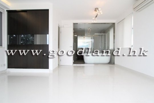 CLEAR WATER BAY Spacious Village House For Sale