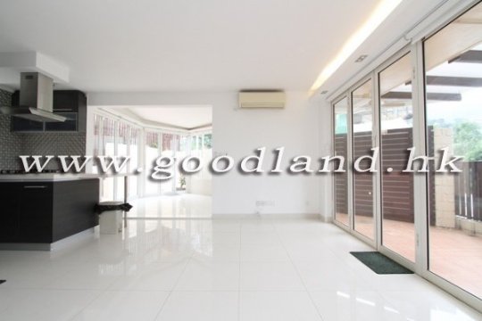 CLEAR WATER BAY Spacious Village House For Sale