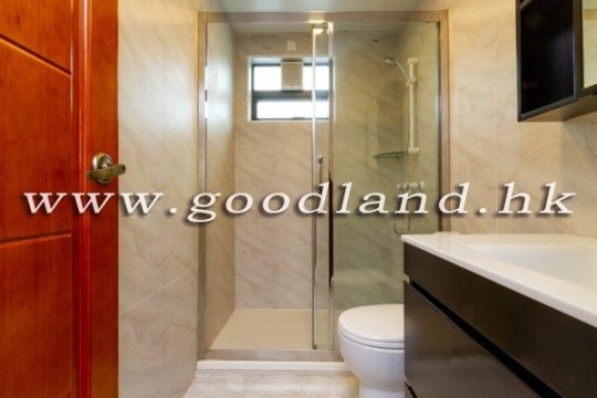 CLEAR WATER BAY Spacious Village House For Sale
