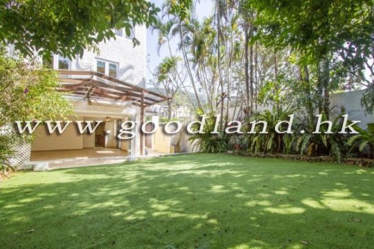 Prime Location 4-Bed (2 En-Suites) House for Sale in Clear Water Bay
