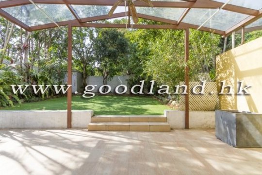 Prime Location 4-Bed (2 En-Suites) House for Sale in Clear Water Bay