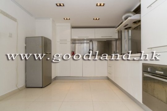 Clear Water Bay Renovated Village House for Sale