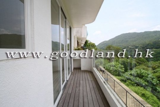 Clear Water Bay Renovated Village House for Sale