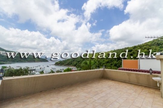 Clear Water Bay Waterfront Village House for Sale