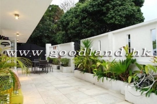 Clear Water Bay Spacious Village House for Sale