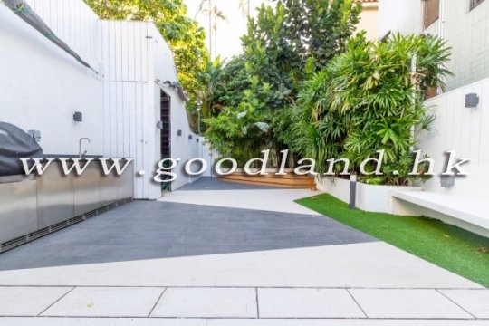 Clear Water Bay Detached House with Big Garden for Sale