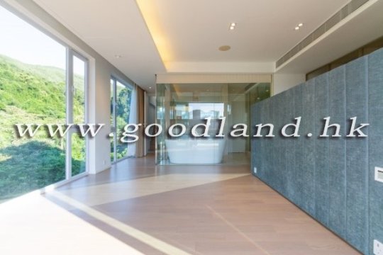 Clear Water Bay Detached House with Big Garden for Sale