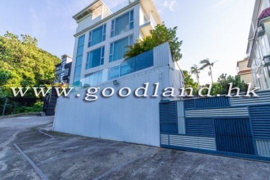 Clear Water Bay Detached House with Big Garden for Sale