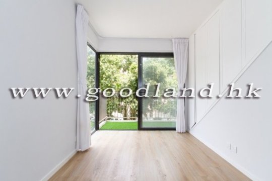 Clear Water Bay Renovated Village House for Sale