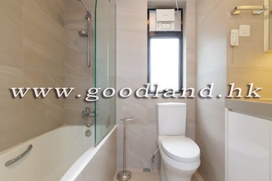 Clear Water Bay Renovated Village House for Sale