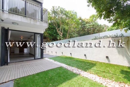 Clear Water Bay Renovated Village House for Sale