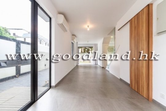 Clear Water Bay Renovated Village House for Sale