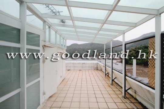 Clear Water Bay Waterfront Sea View Village House for Sale