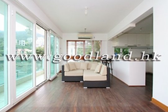 Clear Water Bay Waterfront Sea View Village House for Sale