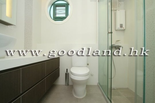 Clear Water Bay High Ceiling Sea View Village House for Sale