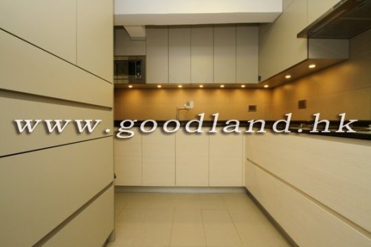 Clear Water Bay High Ceiling Sea View Village House for Sale