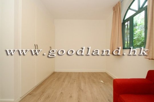 Clear Water Bay High Ceiling Sea View Village House for Sale