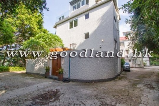 Clear Water Bay End Unit Sea View Garden House for Sale
