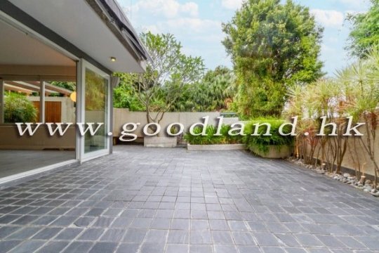 Clear Water Bay End Unit Sea View Garden House for Sale