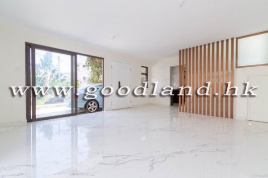 Clear Water Bay Unobstructed Sea View Village House for Sale