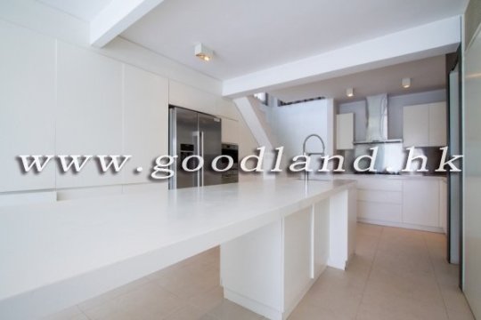 Clear Water Bay Renovated Semi-detached Sea View Garden House for Sale&Rent