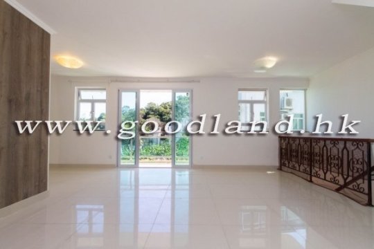 Clear Water Bay Rooftop Sea View Village House for Sale