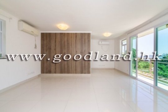 Clear Water Bay Rooftop Sea View Village House for Sale