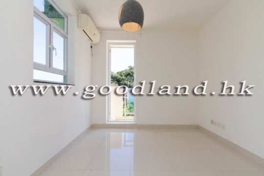 Clear Water Bay Rooftop Sea View Village House for Sale