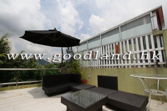 Sai Kung Upper Duplex for Sale | Private Roof, Greenery View & 4 Bedrooms