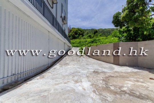 Sai Kung Village House for Sale | Huge Lawn Garden, Sea Greenery View & 3 En-suites