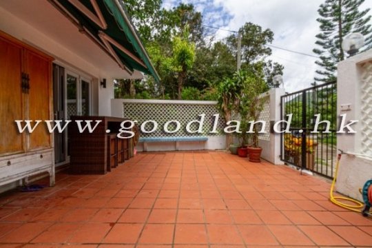 Sai Kung Village House for Sale | Tranquil Greenery View, Garden & Equipped Kitchen