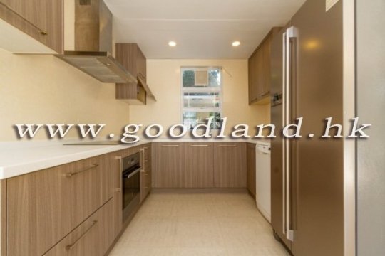 Sai Kung Village House for Sale | Huge Lawn Garden, Private Gate Parking & 4 En-suites