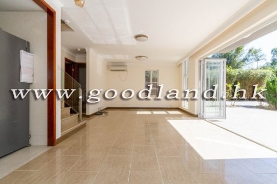 Sai Kung Village House for Sale | Huge Lawn Garden, Private Gate Parking & 4 En-suites