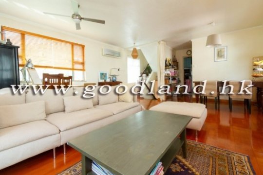 Sai Kung Mid-level Village House for Sale | Sea Greenery View, Minibus & Parking