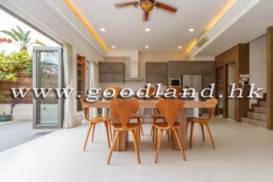 Sai Kung Two Storey House for Sale | Walk to Town, Sea View & Equipped Kitchen