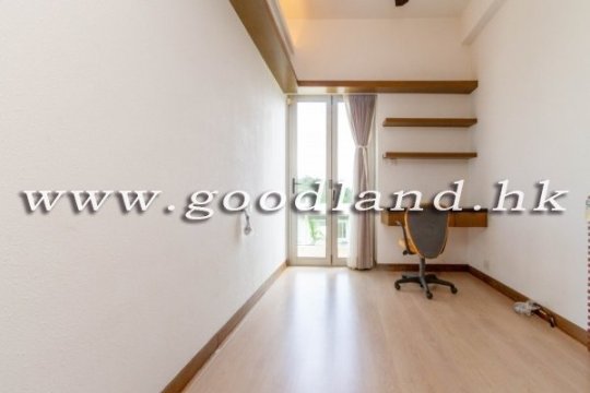 Sai Kung Two Storey House for Sale | Walk to Town, Sea View & Equipped Kitchen
