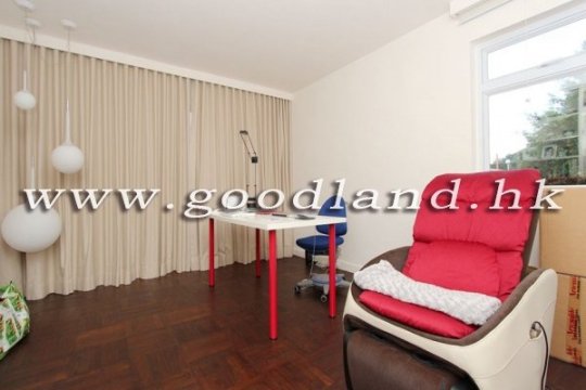 Sai Kung Detached House for Sale | Garden, Sea Greenery View & 3 Bedrooms