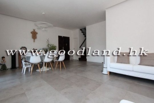 Sai Kung Detached House for Sale | Garden, Sea Greenery View & 3 Bedrooms
