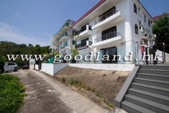 Sai Kung Village House for Sale | Sea View, Terrace for Bbq &amp; Easy Transport