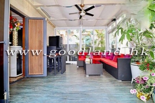 Sai Kung Mid Level Detached Village House for Sale | Huge Garden & Multi Parking