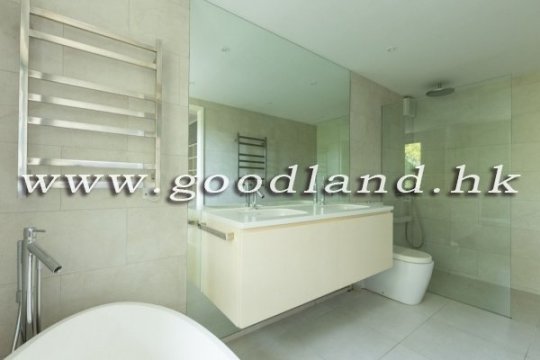 Sai Kung Mid-levels Village House for Sale | Garden & Equipped Kitchen