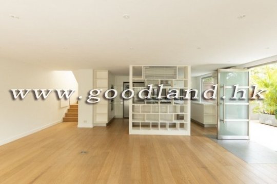 Sai Kung Mid-levels Village House for Sale | Garden & Equipped Kitchen
