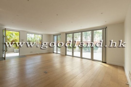 Sai Kung Mid-levels Village House for Sale | Garden & Equipped Kitchen