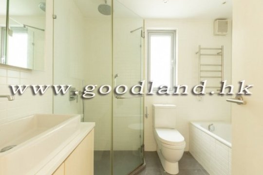 Sai Kung Mid-levels Village House for Sale | Garden & Equipped Kitchen