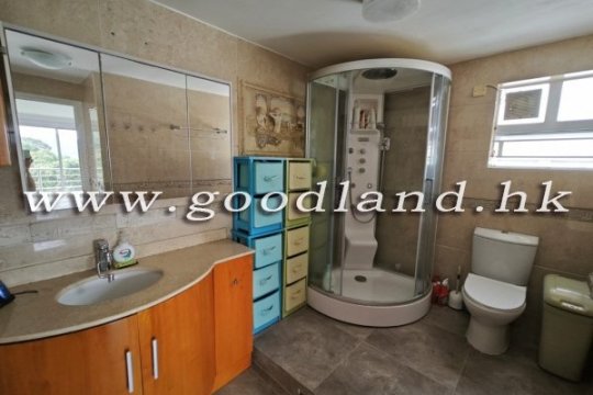 【Sai Kung House for Sale】Spansive 4-BR Home in Well-Managed Estate with Communal Pool